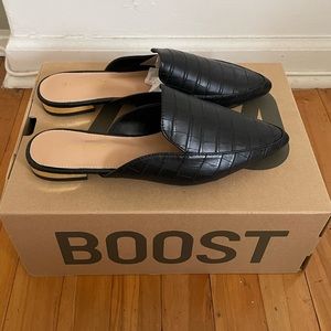 Pointed-Toe Flat Loafer Mule